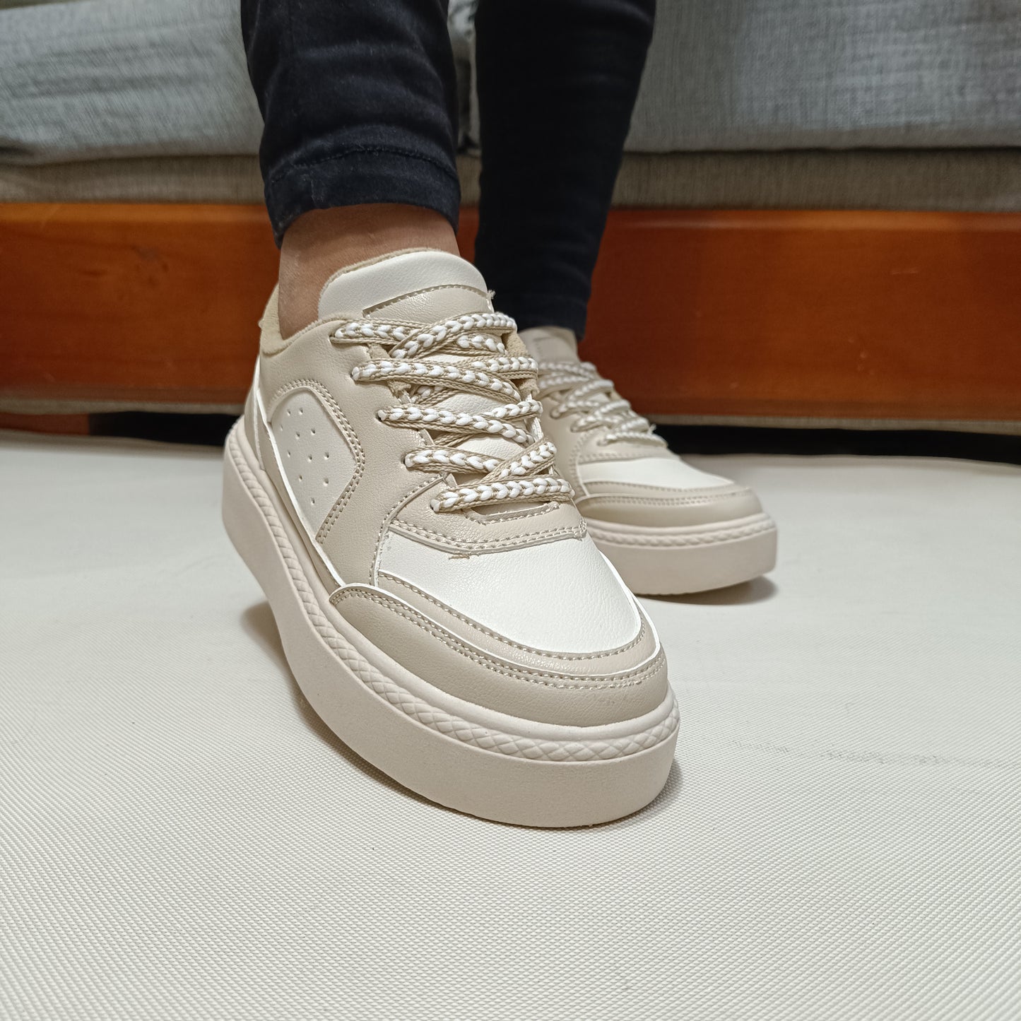 Zapatillas De Mujer Beige (ZG2.Be)