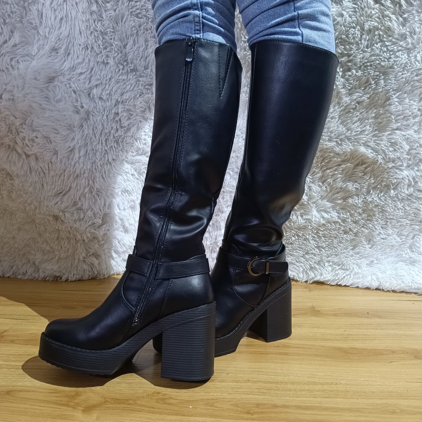 Bota Alta de Mujer Negra (BT14.N)