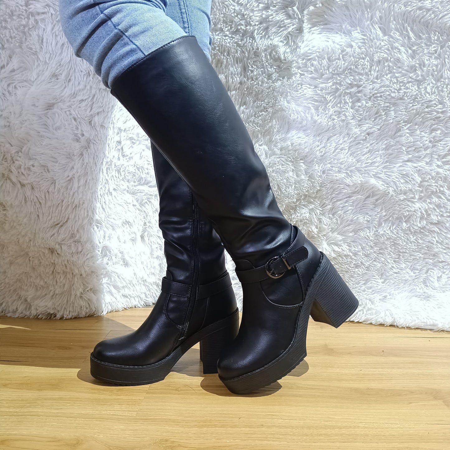 Bota Alta de Mujer Negra (BT14.N)