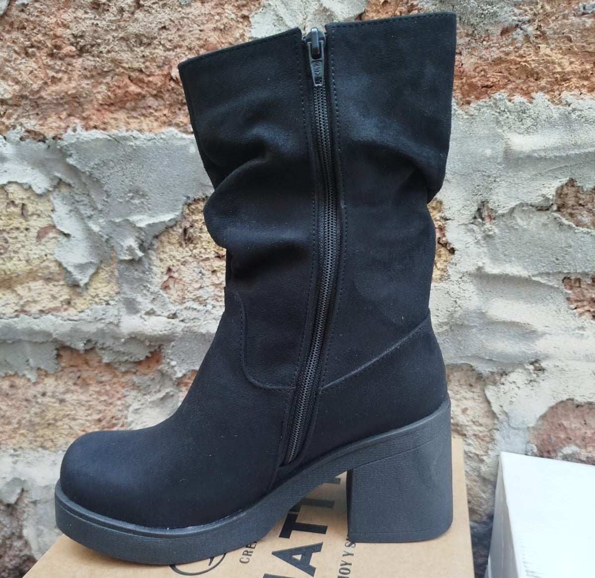 Bota Alta de Mujer Negra (BT31.N)