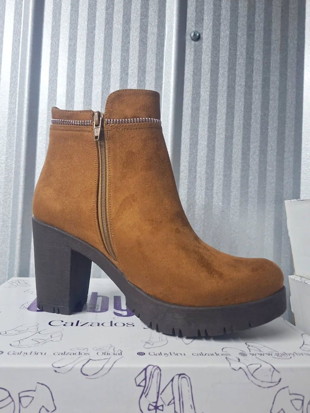 Botin De Mujer Camel Gamuza (BA57.CA) - Gabybru Calzados