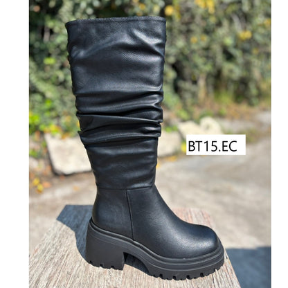 Bota Alta de Mujer Negra (BT15.EC)
