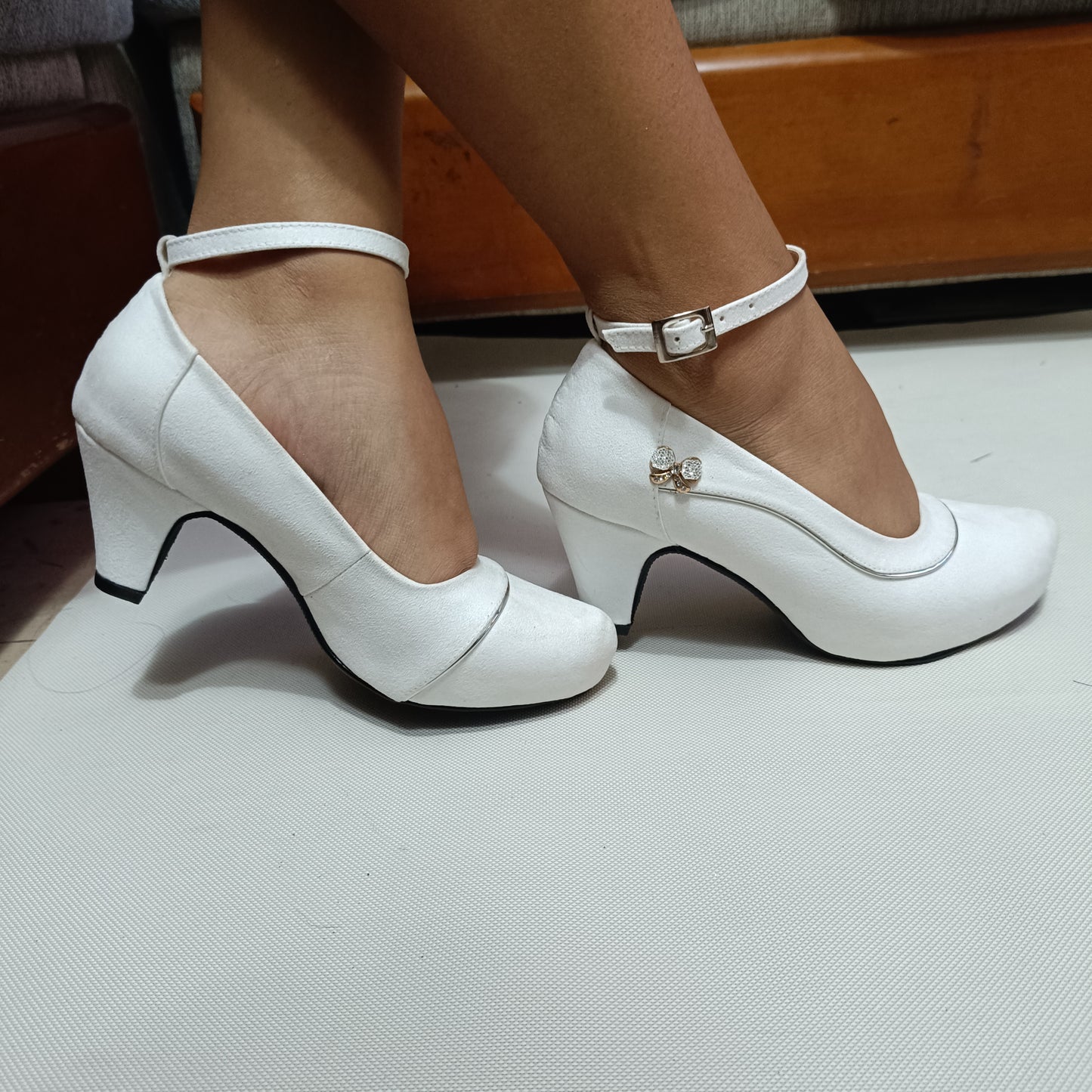 Zapatos de mujer bajitos blancos (G5.BL)