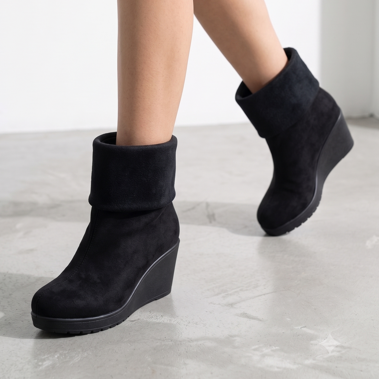 Botin Mujer Negro Gamuza Cuña (BA160.N)