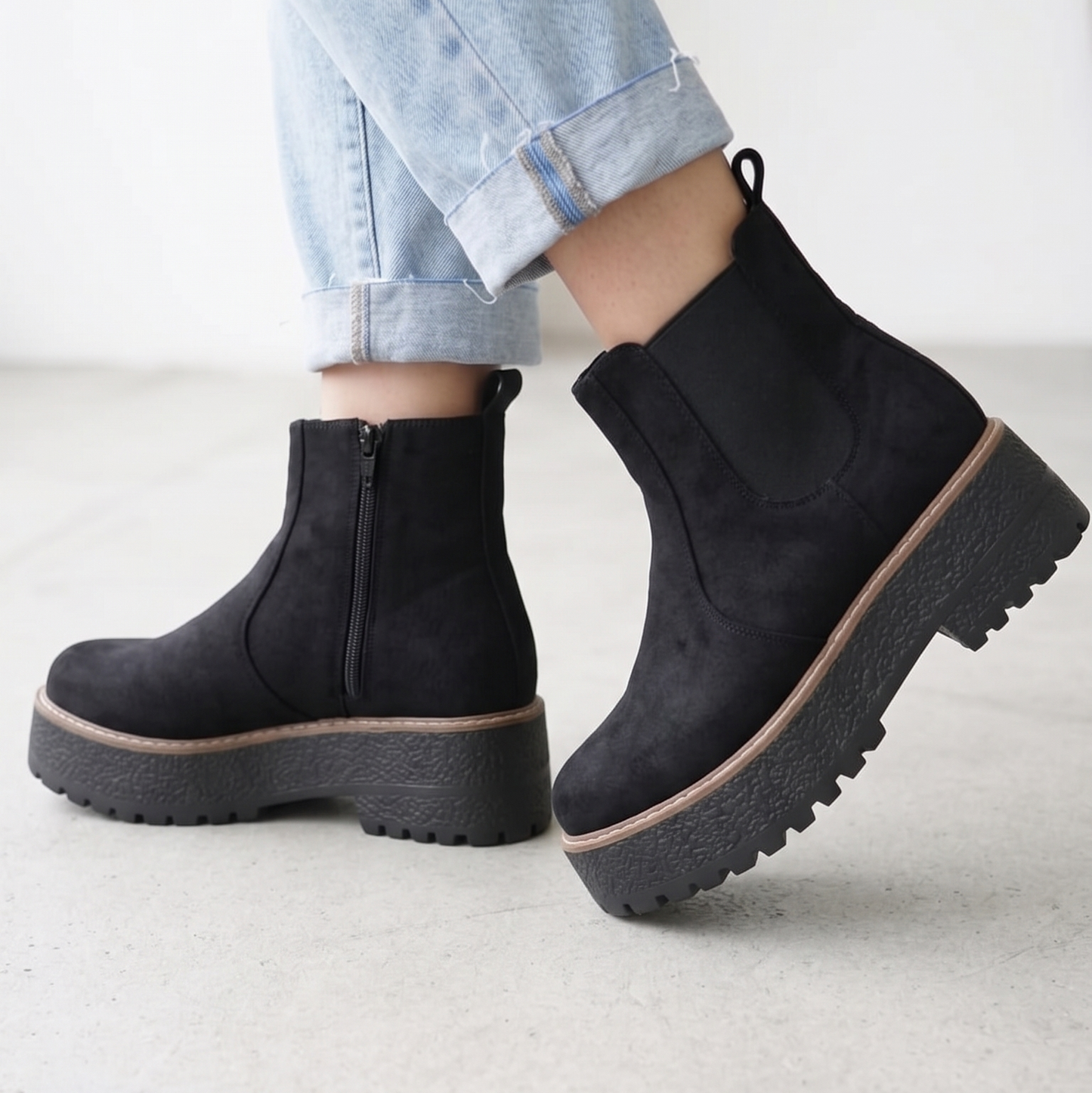 Botines de Mujer Negro Gamuza tipo Chelsea Plataforma (BA154.N)