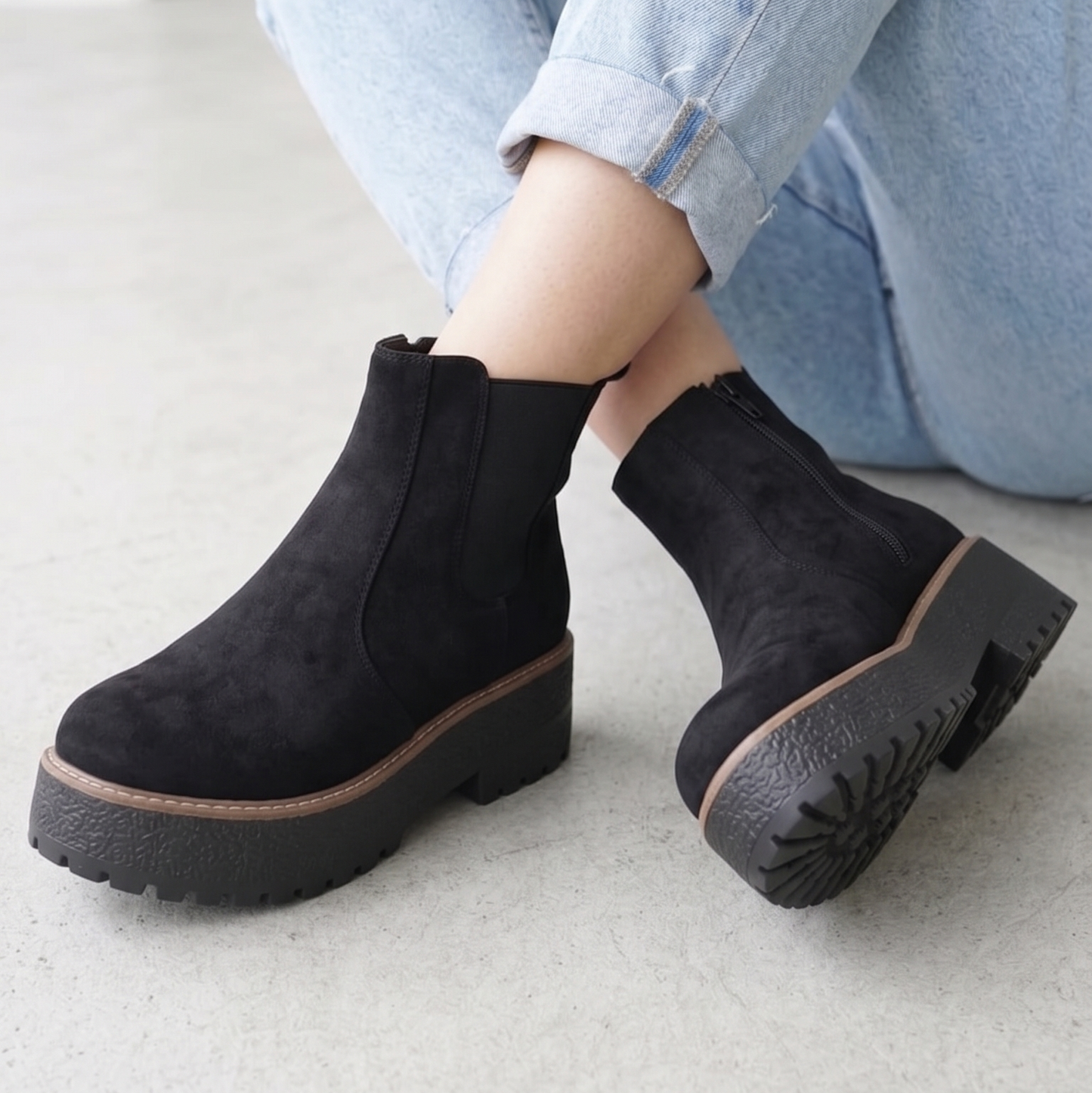 Botines de Mujer Negro Gamuza tipo Chelsea Plataforma (BA154.N)