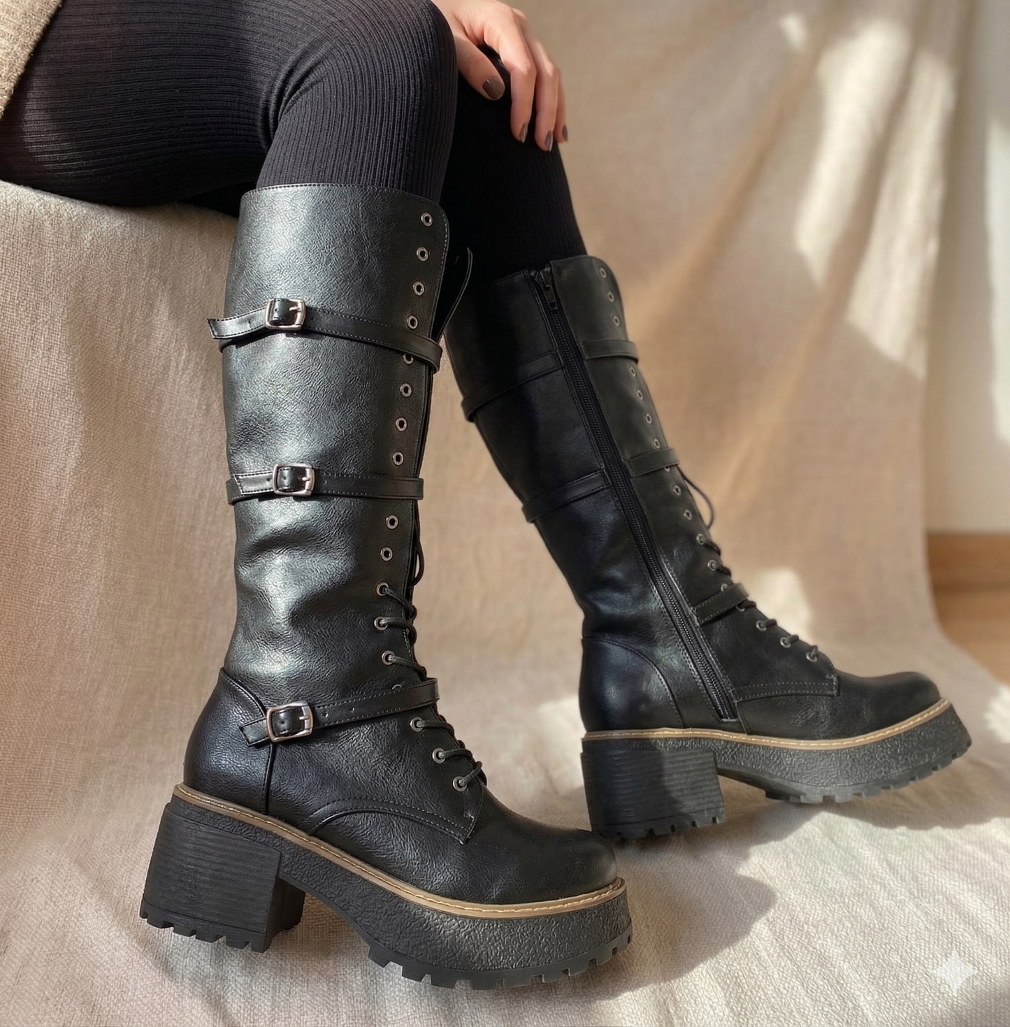 Bota de Mujer Alta Cordones (BT54.E)