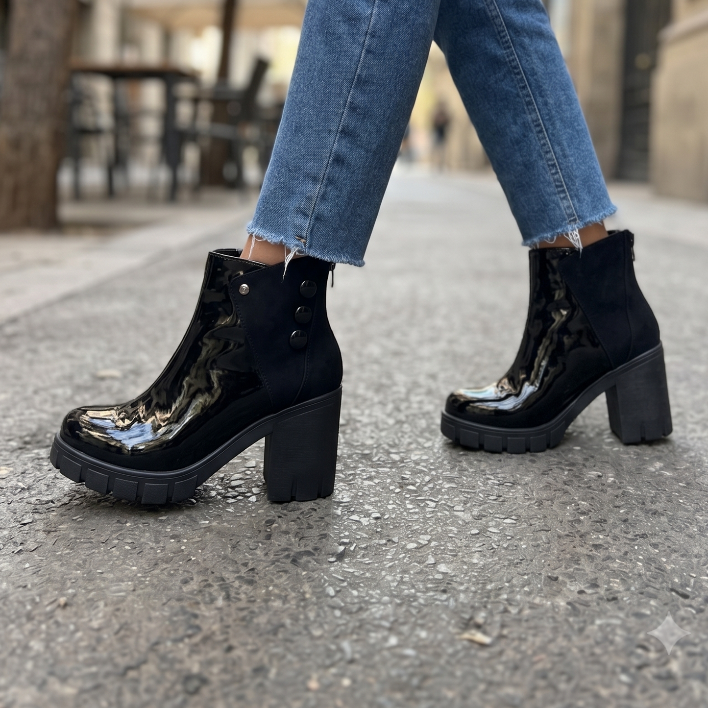 Botin de Mujer Negro Gamuza Charol Alto (BA151.N)