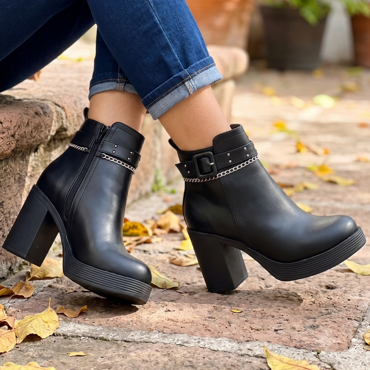 Botin De Mujer Negro Alto (BA142.E)