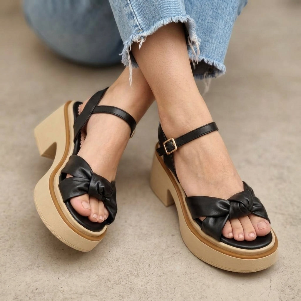 Sandalia Plataforma Negra Suela Hueso con Nudo (SL160.E)