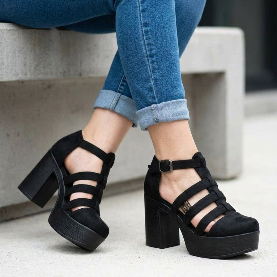 Sandalia Plataforma Negra Gamuza Con Taco Grueso Modelo Calado (SL101.N)