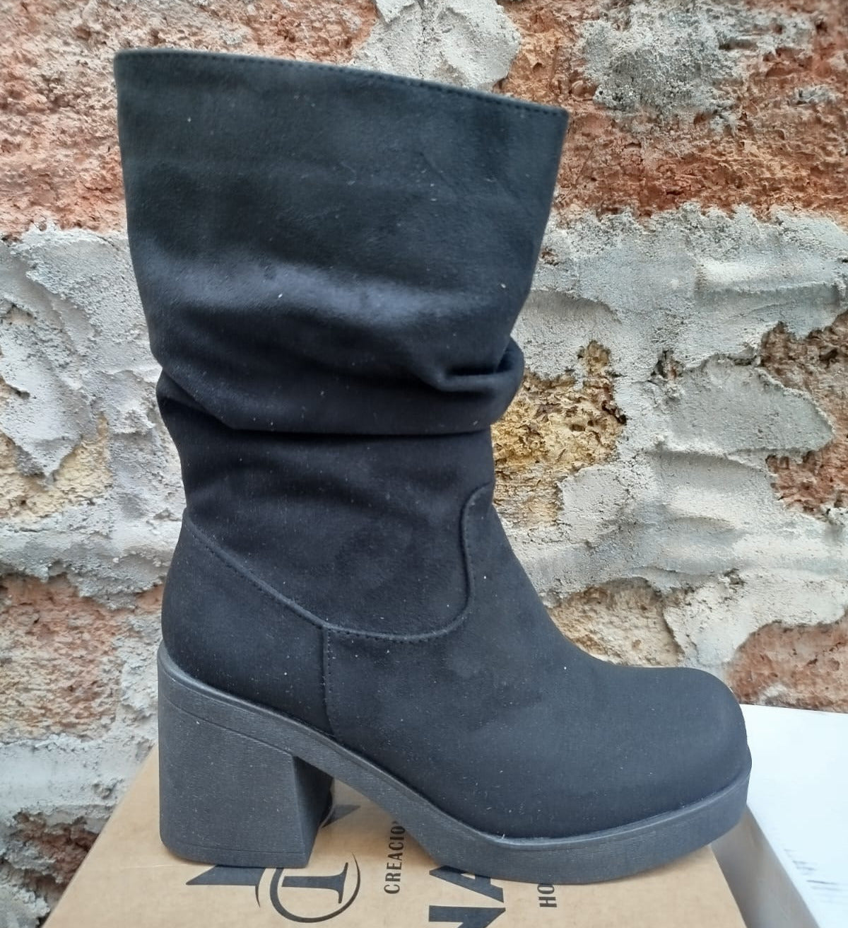 Bota Alta de Mujer Negra (BT31.N)