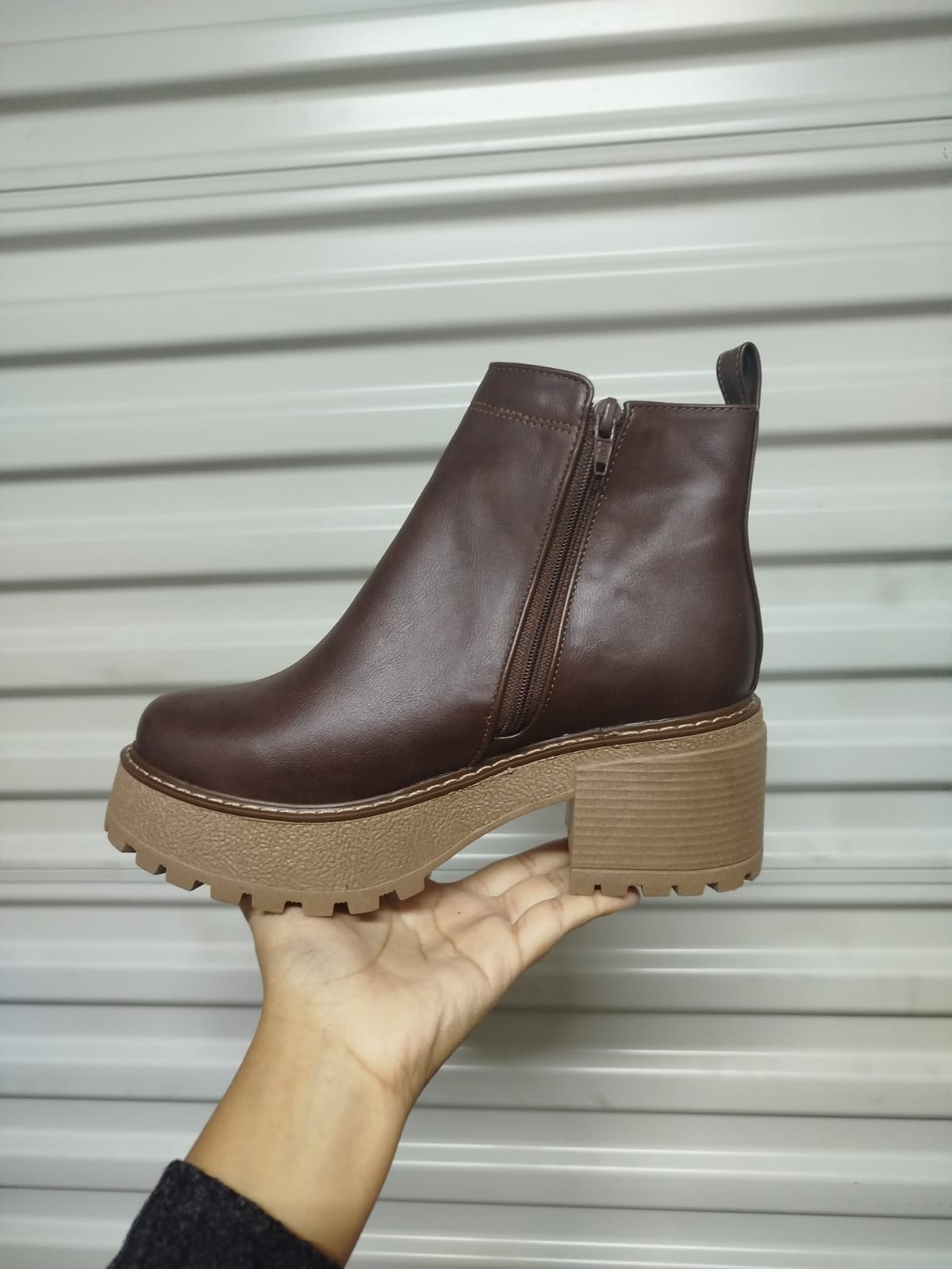 Botin De Mujer Medio Cafe (BA131.EF)