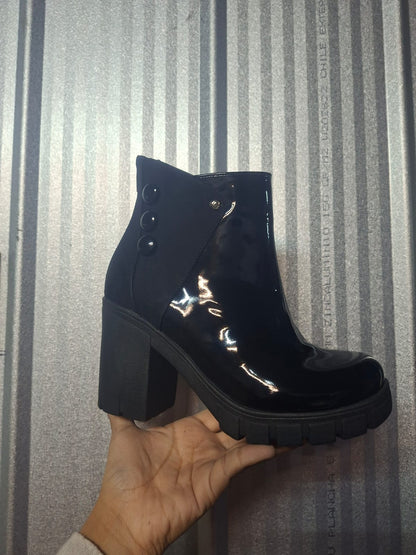 Botin de Mujer Negro Gamuza Charol Alto (BA151.N)
