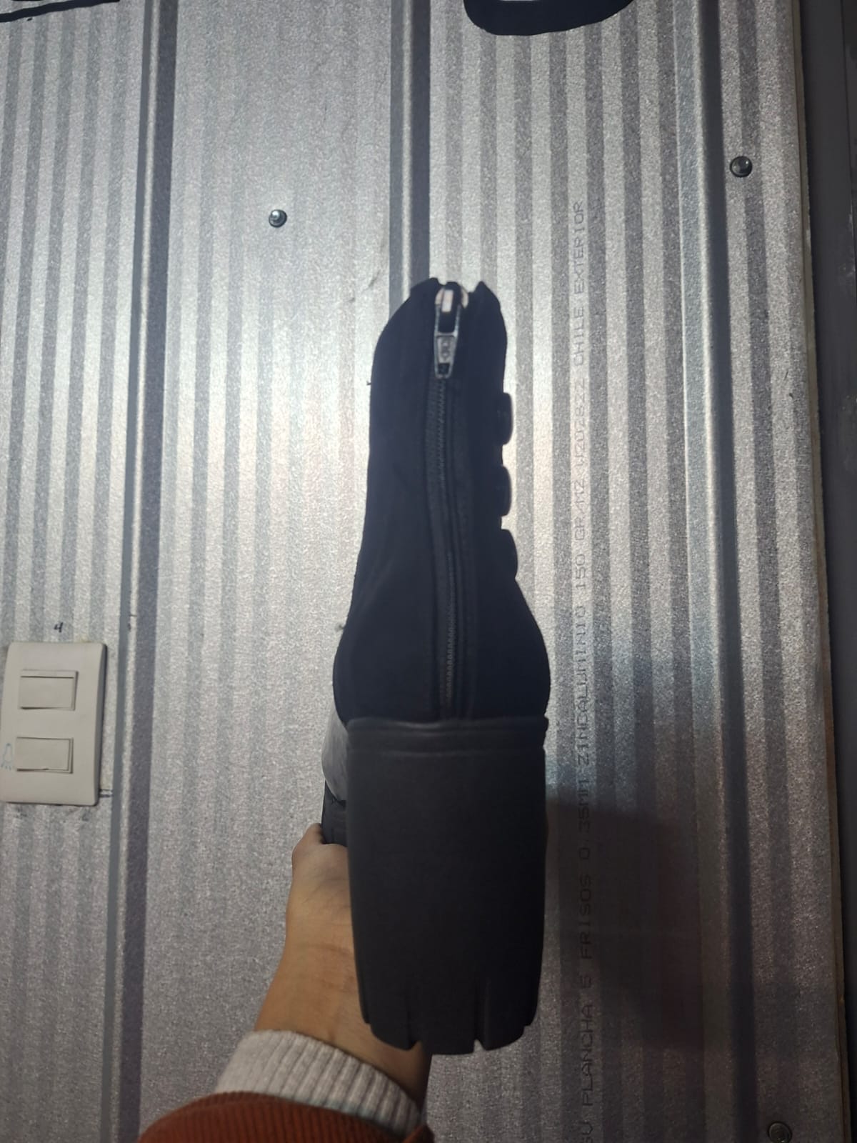 Botin de Mujer Negro Gamuza Charol Alto (BA151.N)