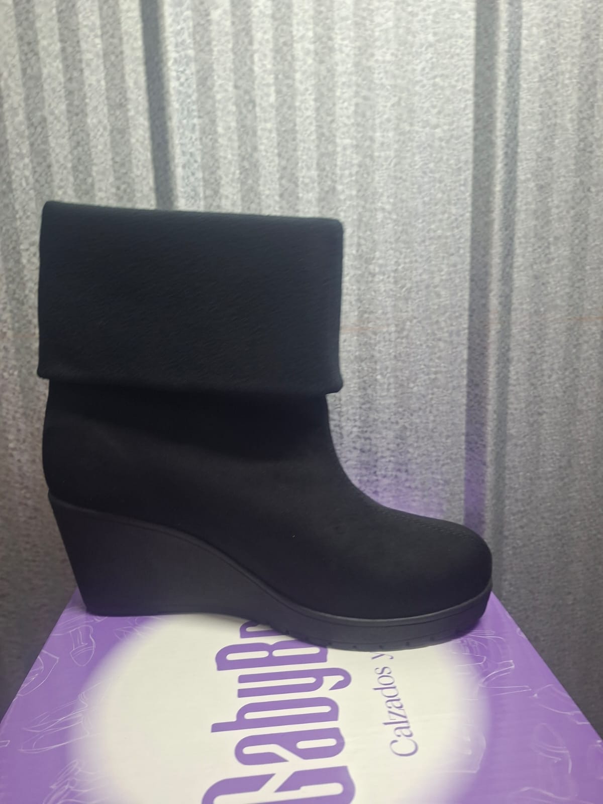 Botin Mujer Negro Gamuza Cuña (BA160.N)