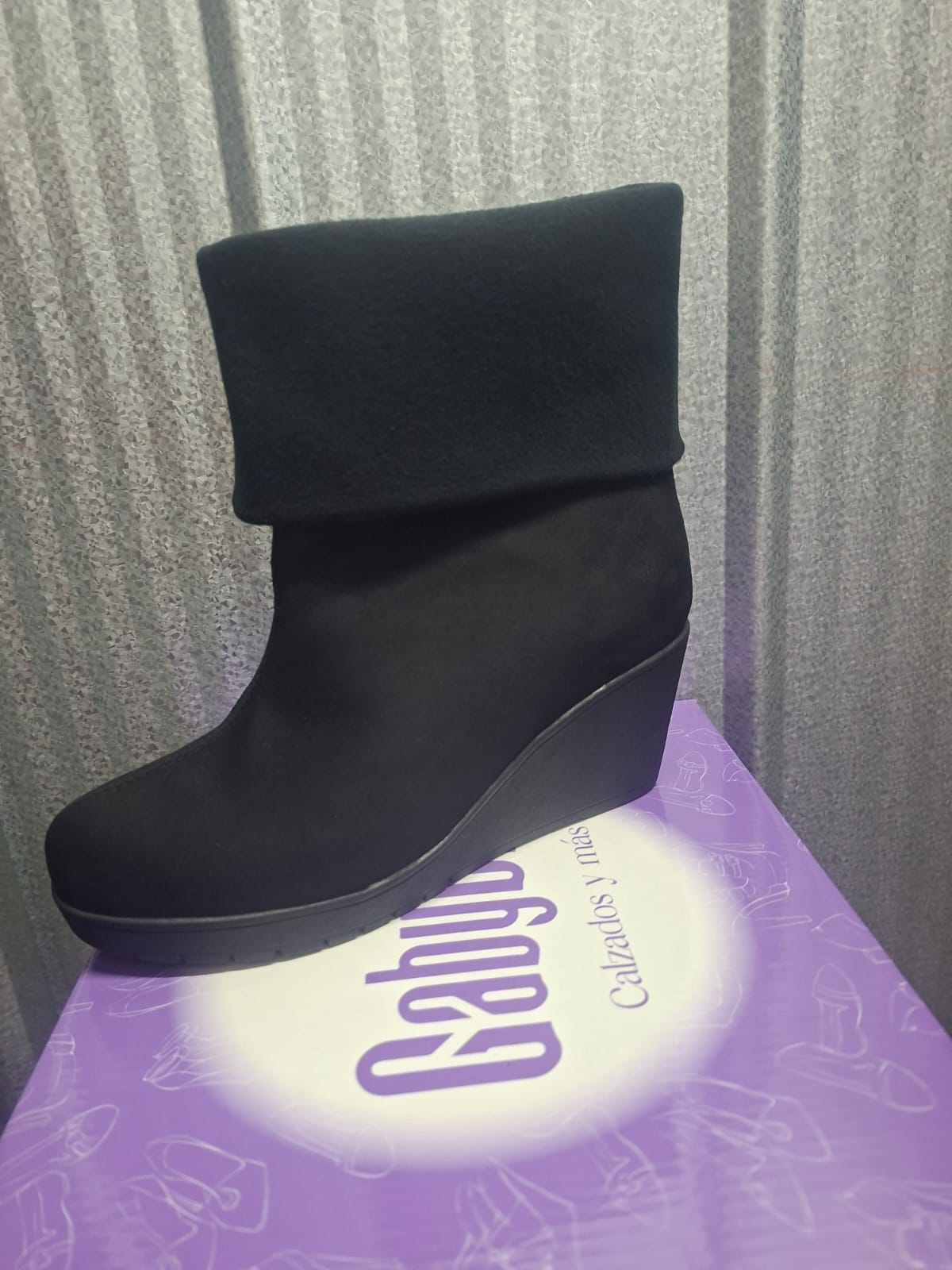Botin Mujer Negro Gamuza Cuña (BA160.N)