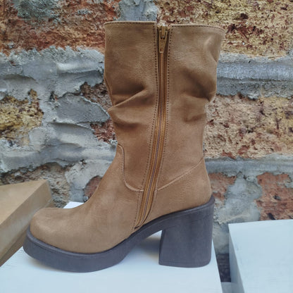 Bota Alta de Mujer Camel (BT31.Ca)