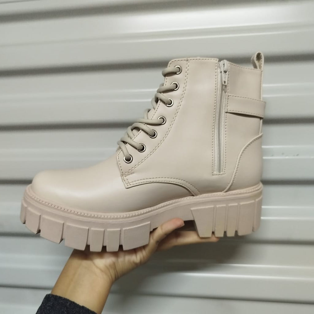 Botin De Mujer Bajo Color Hueso (BA118.u)