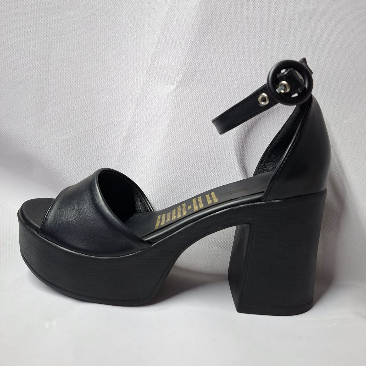 Sandalias de Mujer Negras Altas Plataforma y Taco (SA14.E)