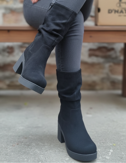 Bota Alta de Mujer Negra (BT31.N)
