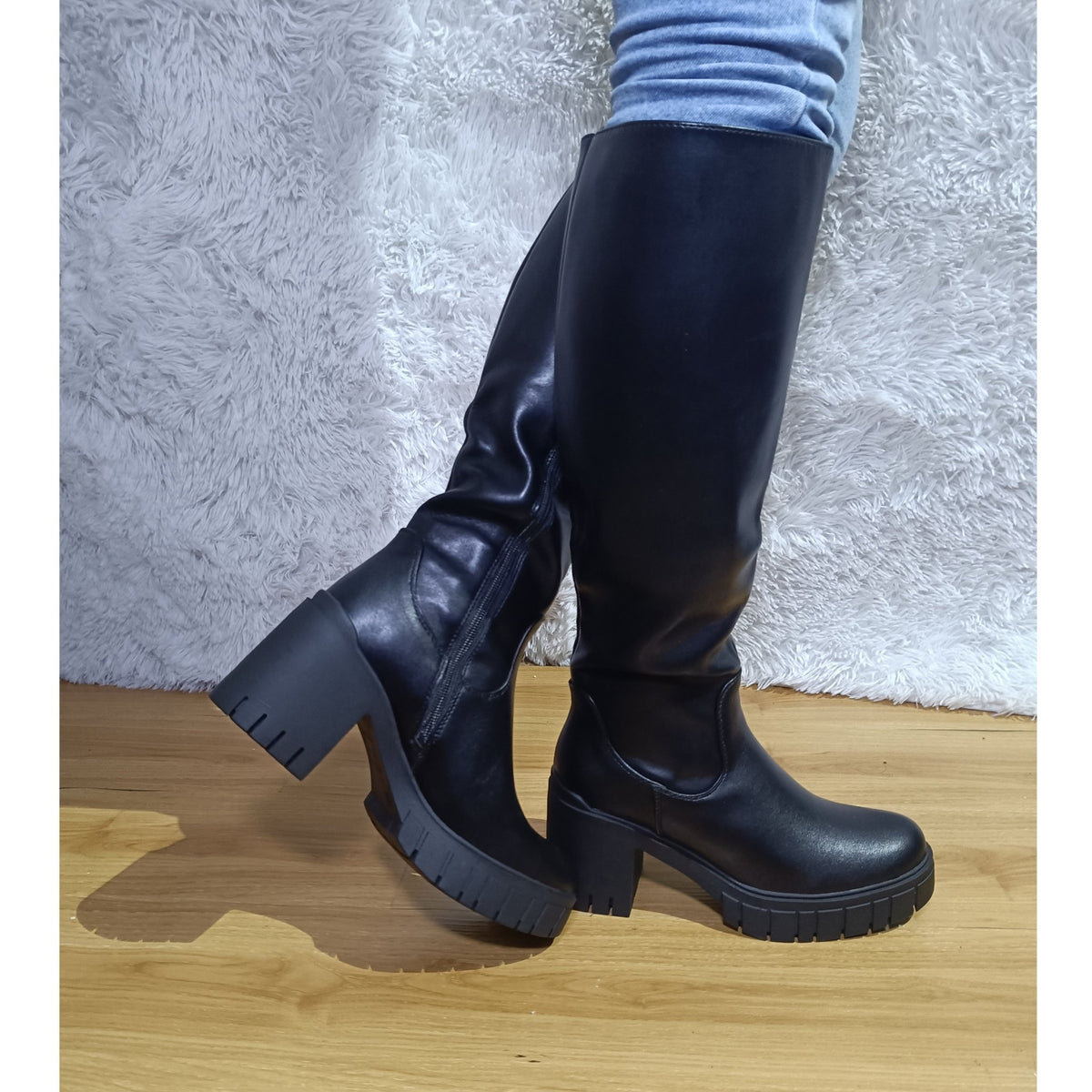 Bota Alta de Mujer Negra (BT18.EC) - Gabybru Calzados
