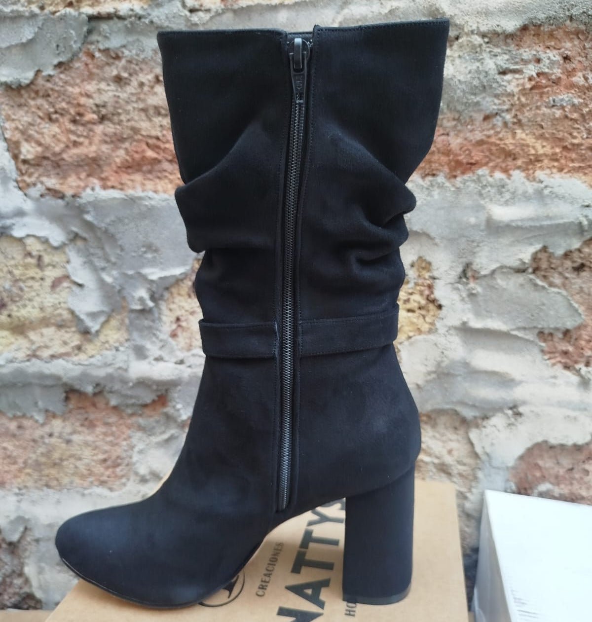 Bota Alta de Mujer Negra (BT33.N) - Gabybru Calzados