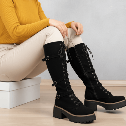 Bota de Mujer Alta Con Hebilla y Cordones (BT54.N) - Gabybru Calzados