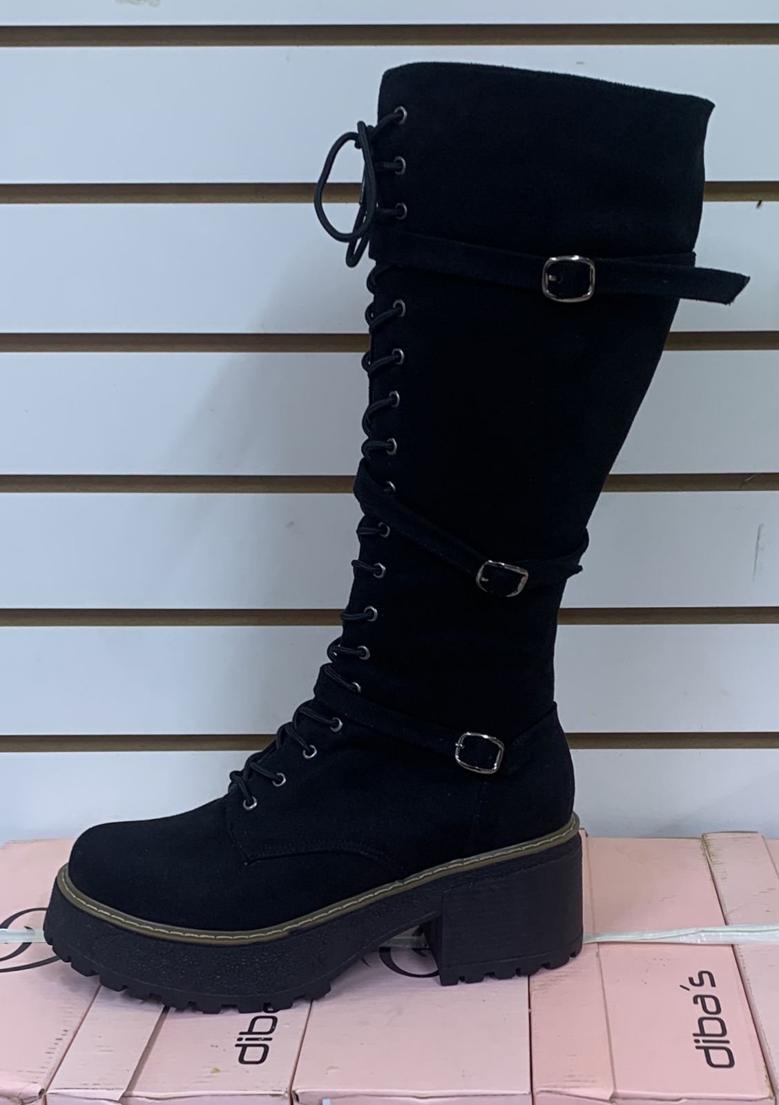 Bota de Mujer Alta Con Hebilla y Cordones (BT54.N) - Gabybru Calzados