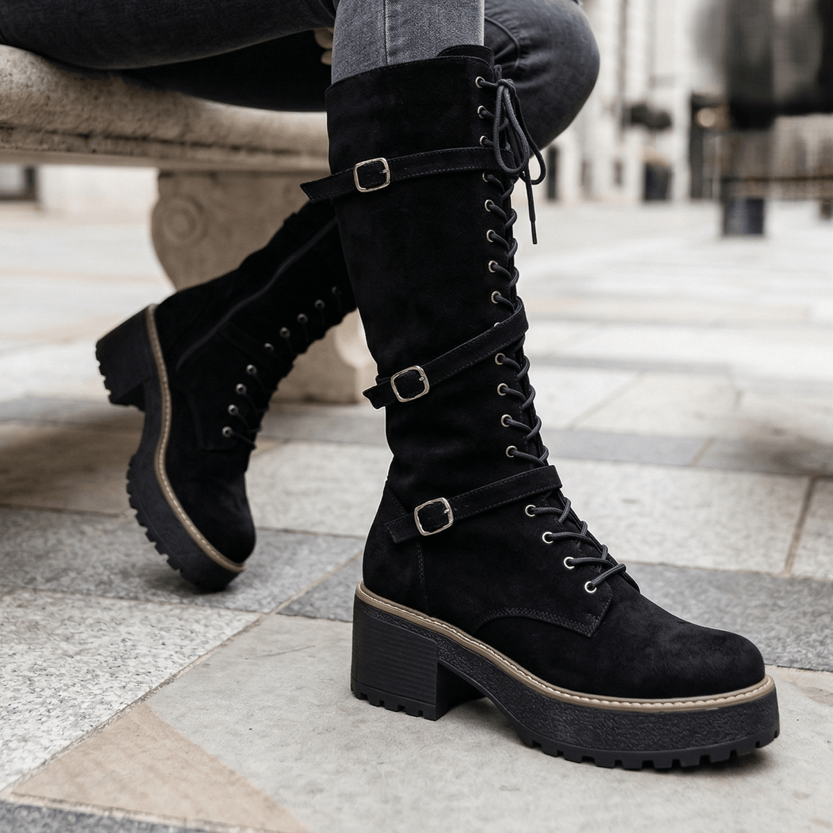 Bota de Mujer Alta Con Hebilla y Cordones (BT54.N) - Gabybru Calzados