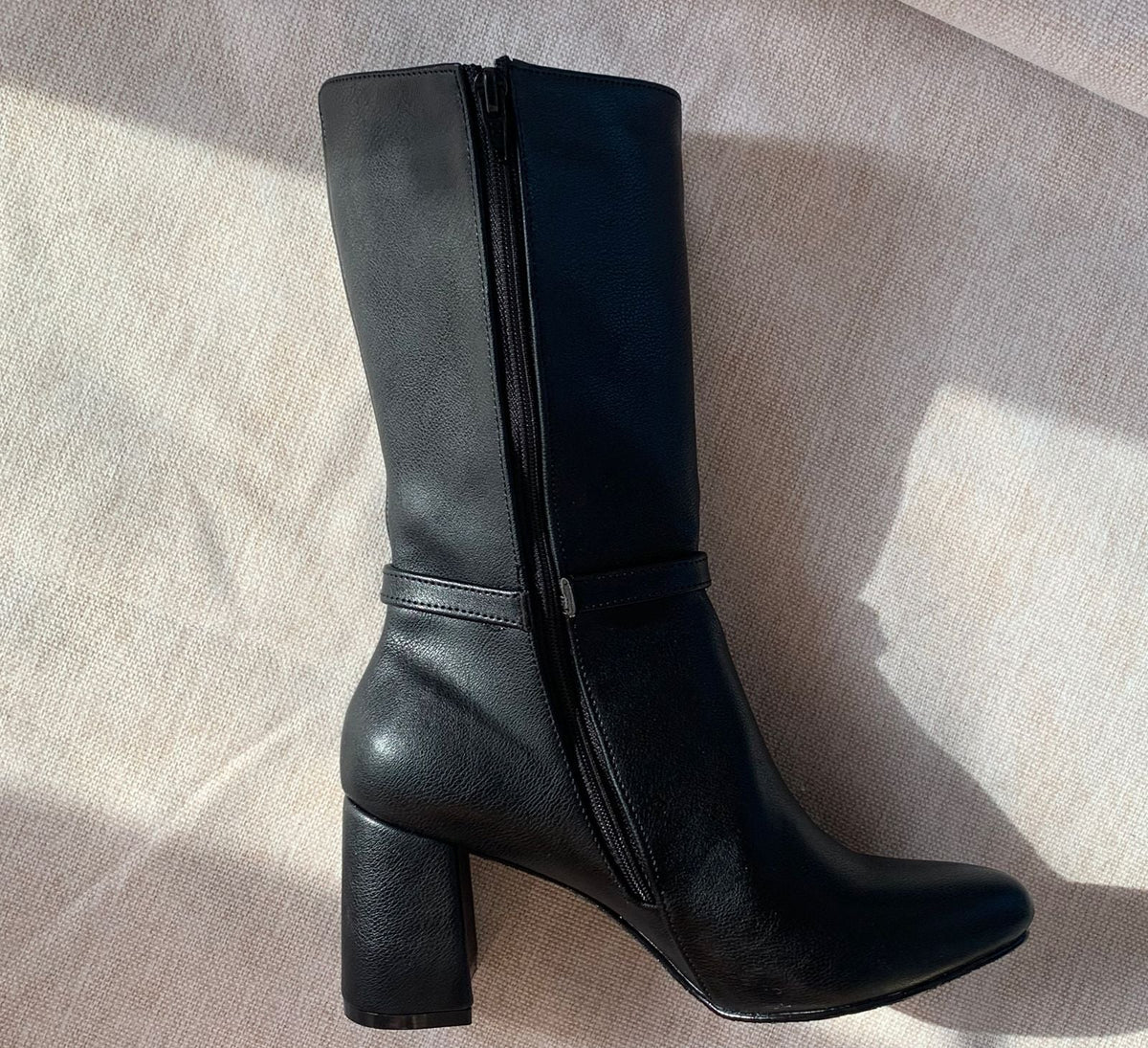 Bota de Mujer negra corta taco medio (BT56.E) - Gabybru Calzados