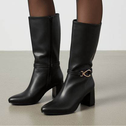 Bota de Mujer negra corta taco medio (BT56.E) - Gabybru Calzados