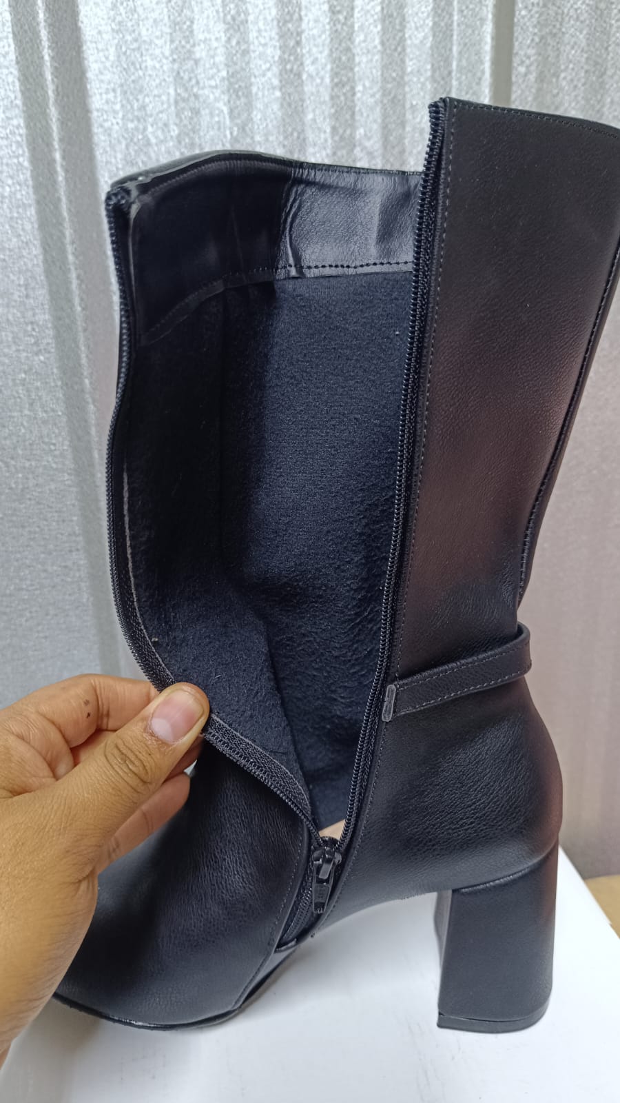 Bota de Mujer negra corta taco medio (BT56.E) - Gabybru Calzados