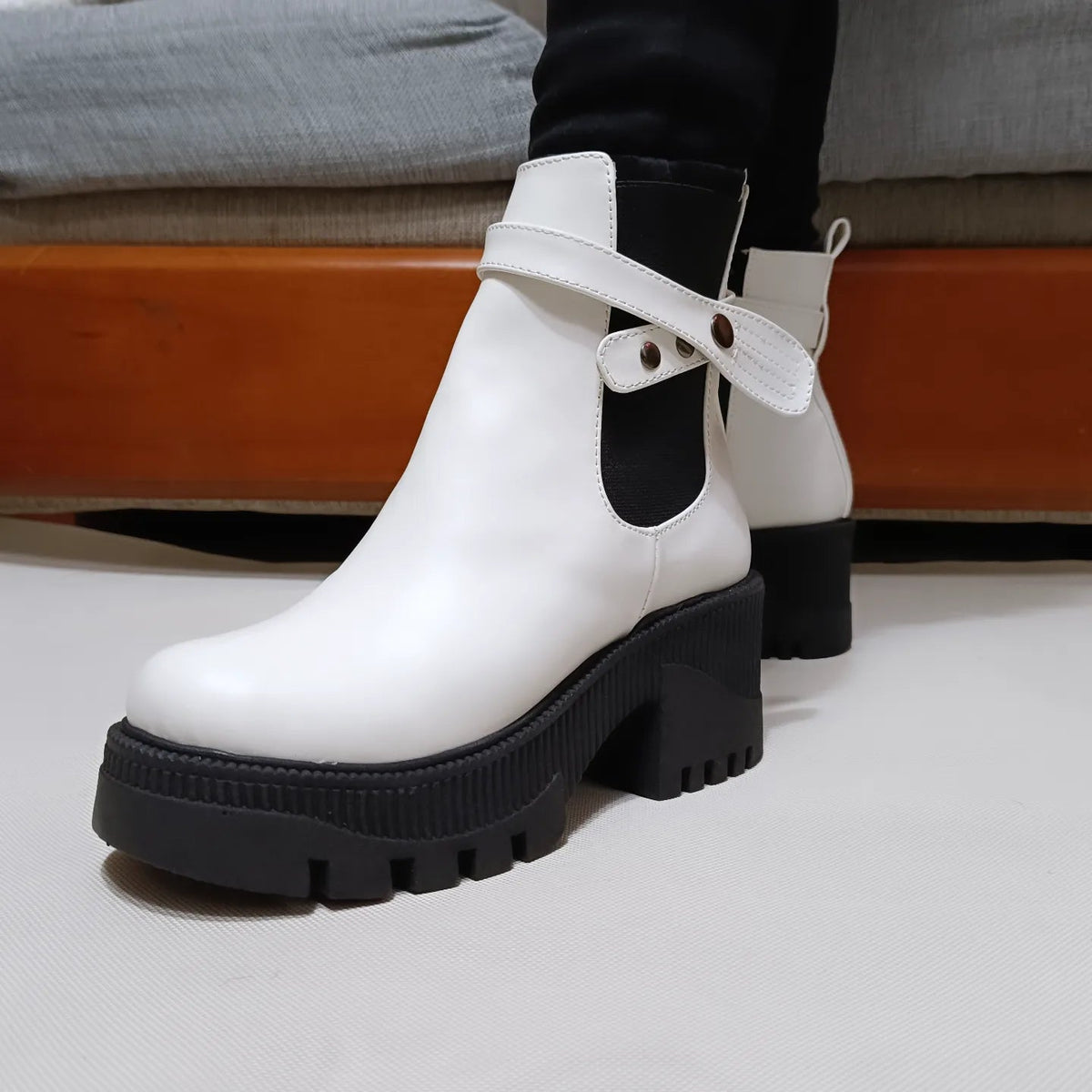 Botin de mujer Blanco Alto (BA41.BL) - Gabybru Calzados