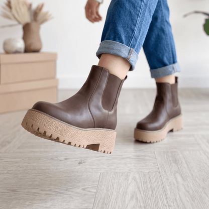 Botin de Mujer Cafe Eco Cuero (BA154.EF) - Gabybru Calzados