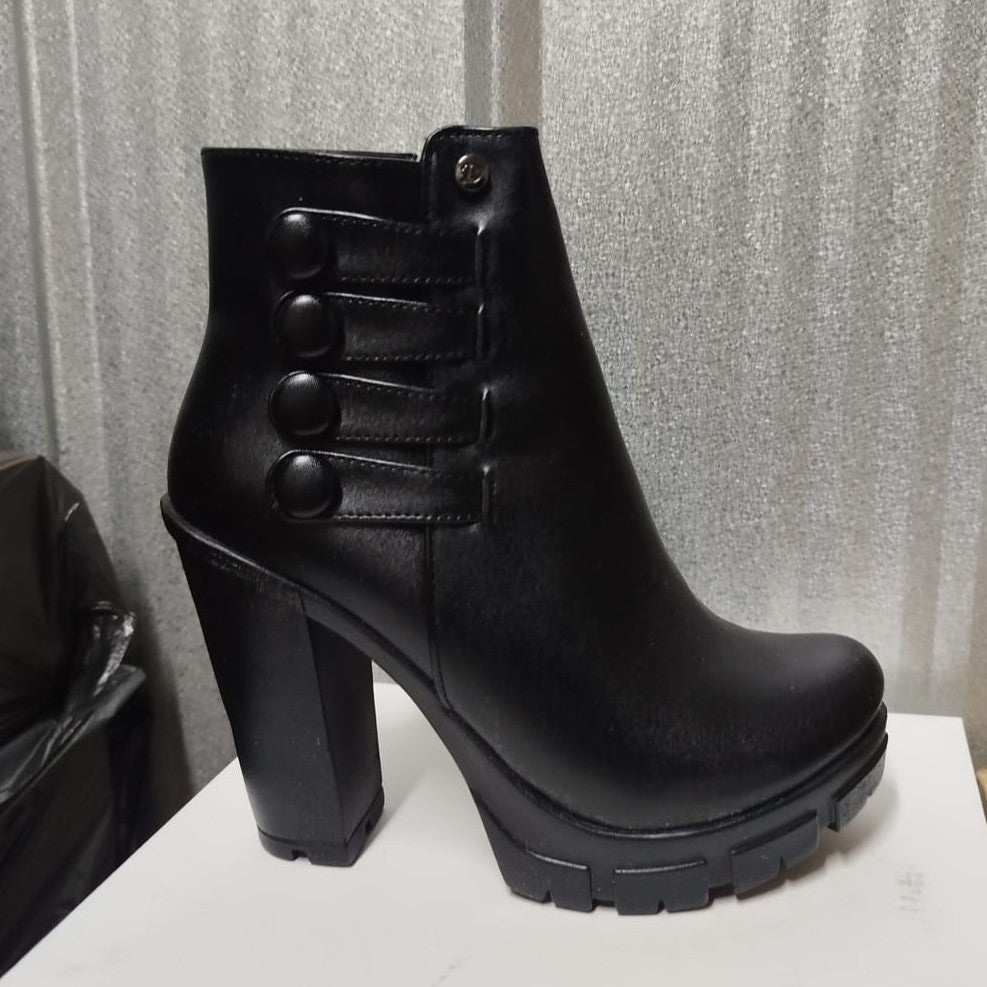 Botin De Mujer Negro Alto Liviano (BA73.E) - Gabybru Calzados
