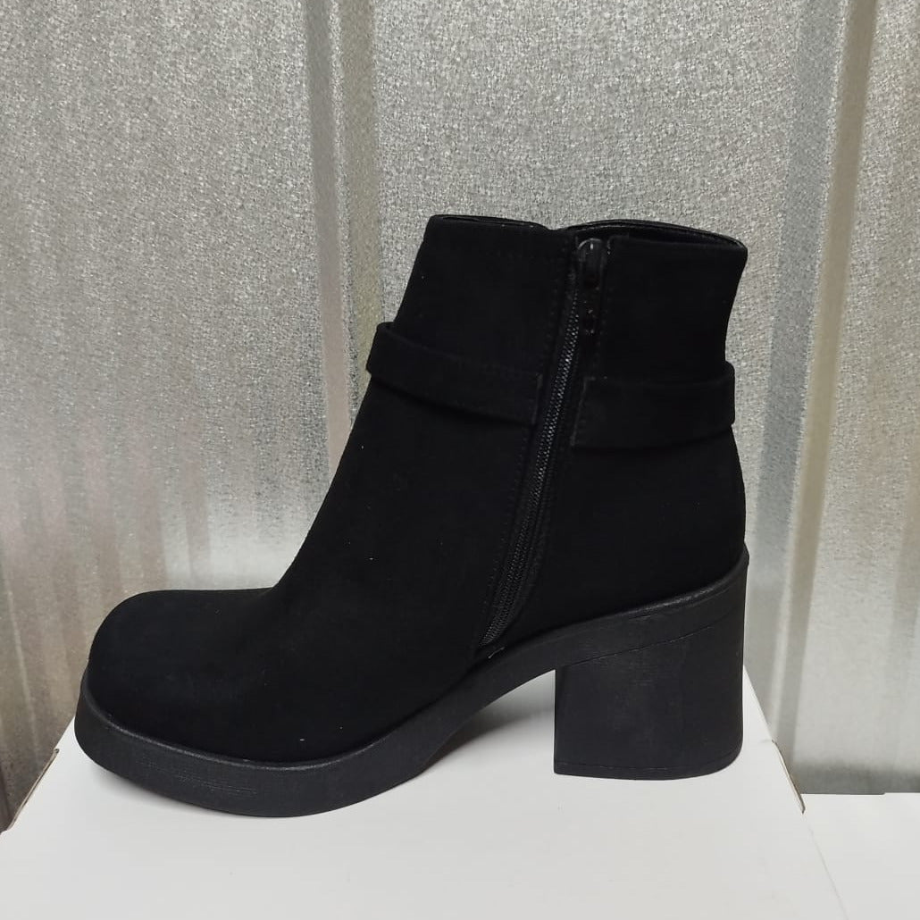 Botin de Mujer Negro Alto medio Gamuza (BA123.N) - Gabybru Calzados