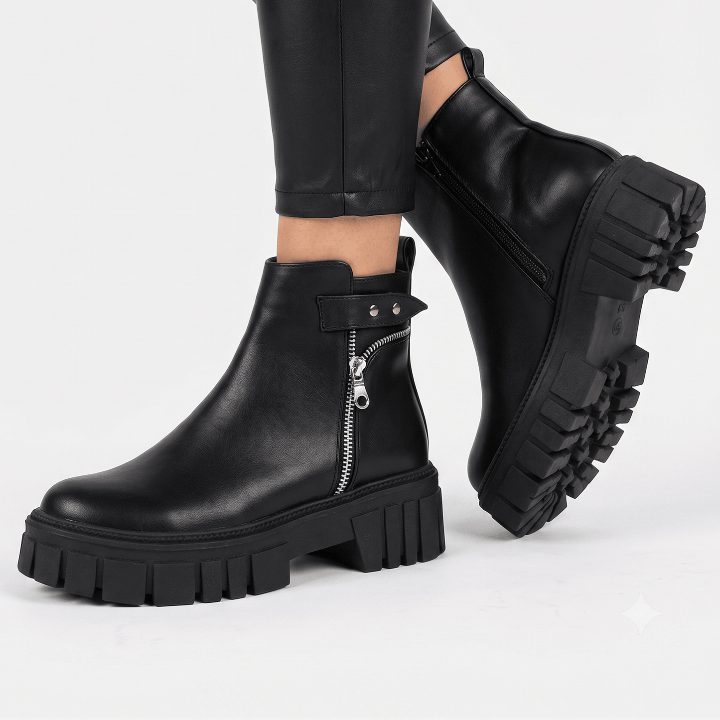Botin De Mujer Negro Eco cuero Plataforma Chunky (BA143.E) - Gabybru Calzados