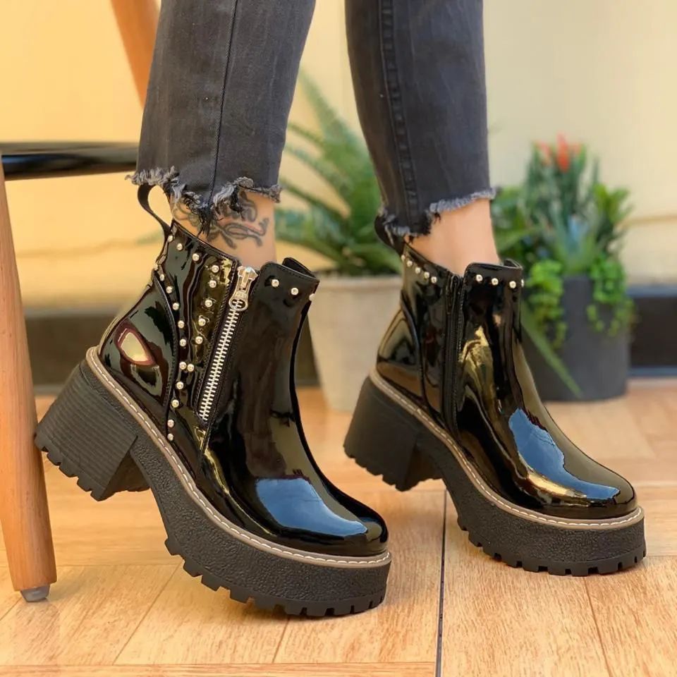 Botin de Mujer Negro Tachas (BA3.H) - Gabybru Calzados