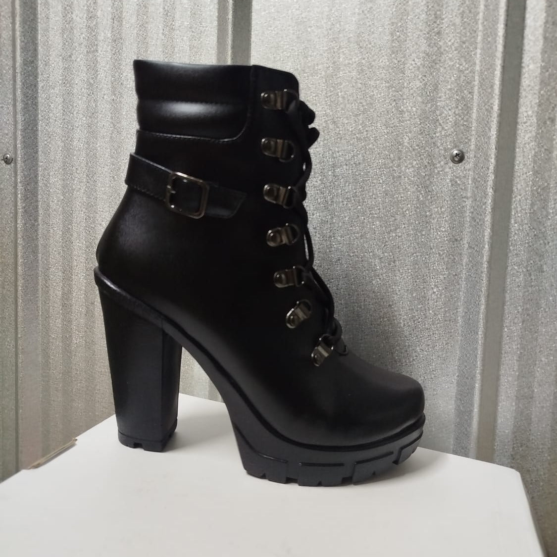 Botin de Mujer Negro Taco Alto (TC2.N) - Gabybru Calzados