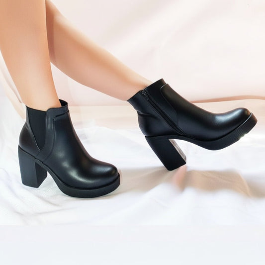 Botin de Mujer Negro taco cuadrado Plataforma (BA55.N) - Gabybru Calzados