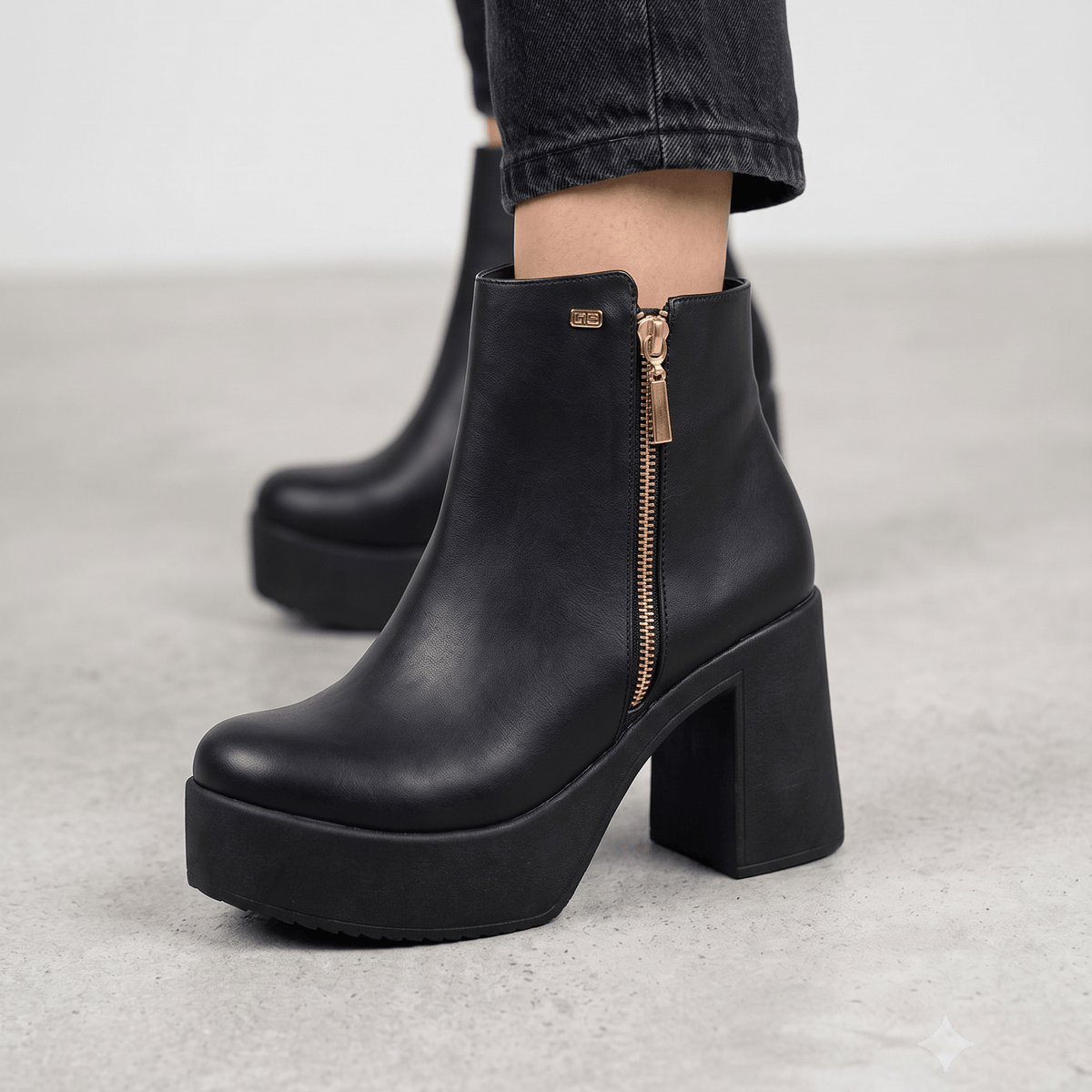 Botin Mujer Negro Plataforma Taco Cuadrado (BA147.E) - Gabybru Calzados