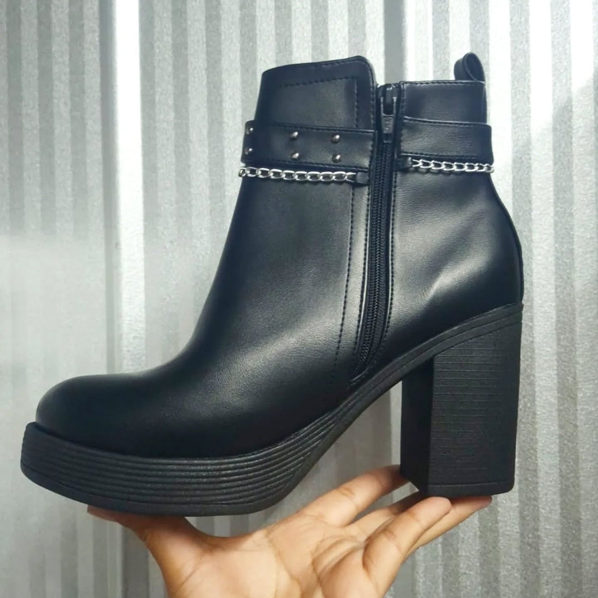 Botin Negro Mujer Taco Cuadrado Plataforma (BA142.E) - Gabybru Calzados