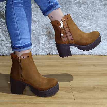 Botines Mujer Camel Taco grueso Plataforma Tachas y Cierre(BA44.CA) - Gabybru Calzados