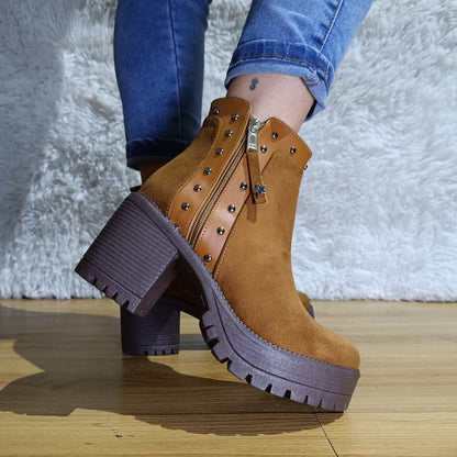 Botines Mujer Camel Taco grueso Plataforma Tachas y Cierre(BA44.CA) - Gabybru Calzados